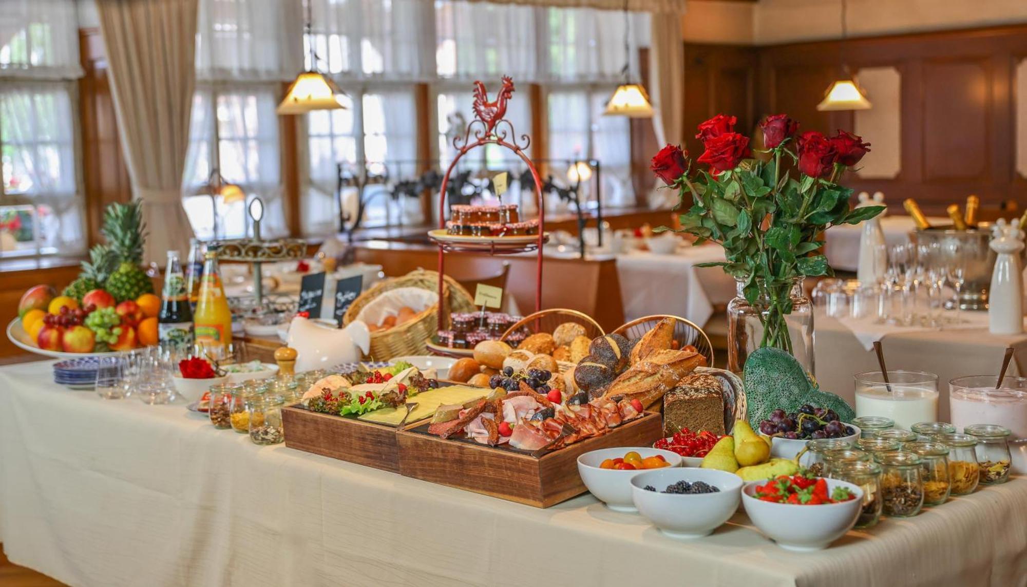 Hotel-Gasthaus Goldener Engel Glottertal Dış mekan fotoğraf