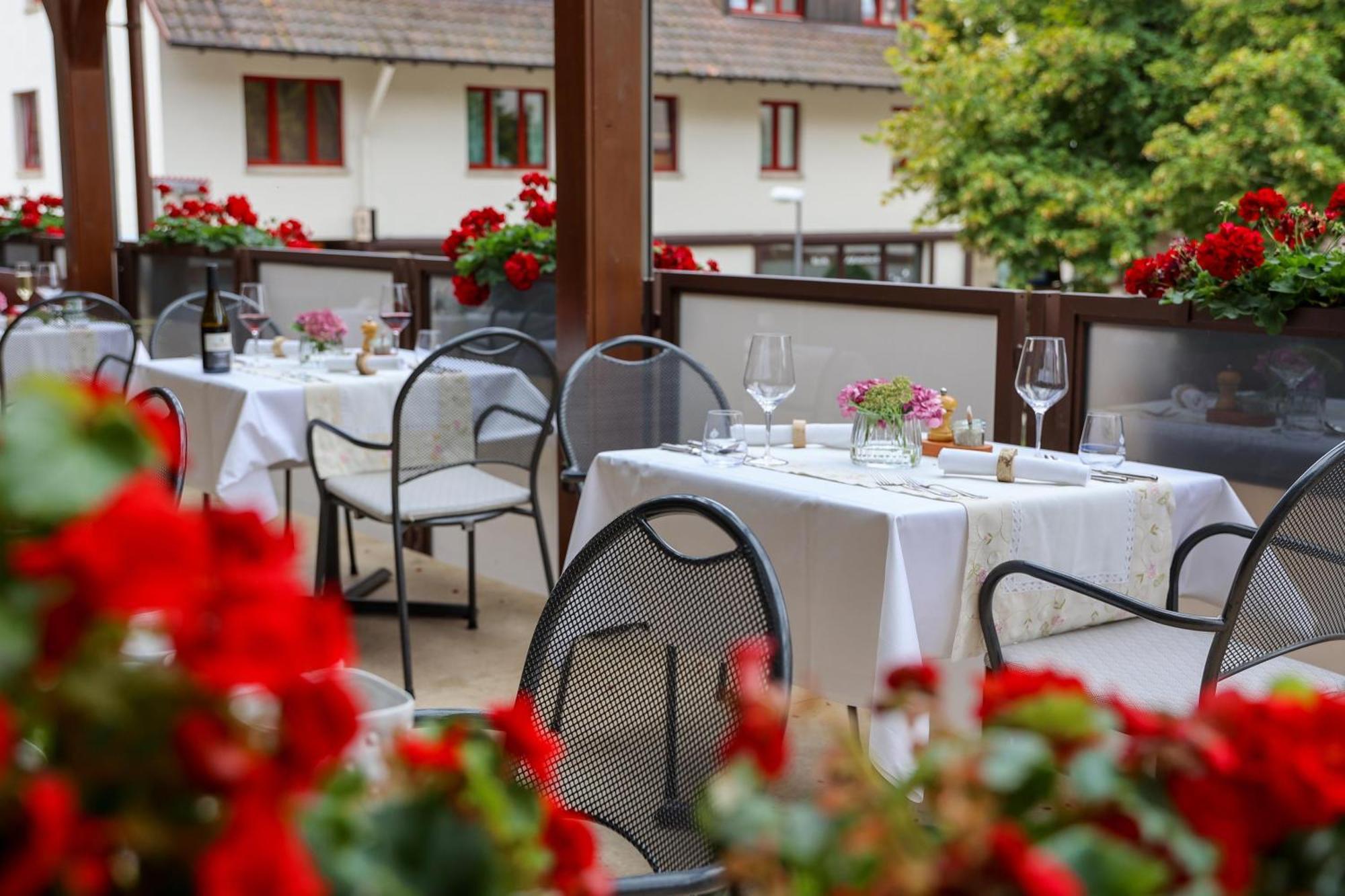 Hotel-Gasthaus Goldener Engel Glottertal Dış mekan fotoğraf