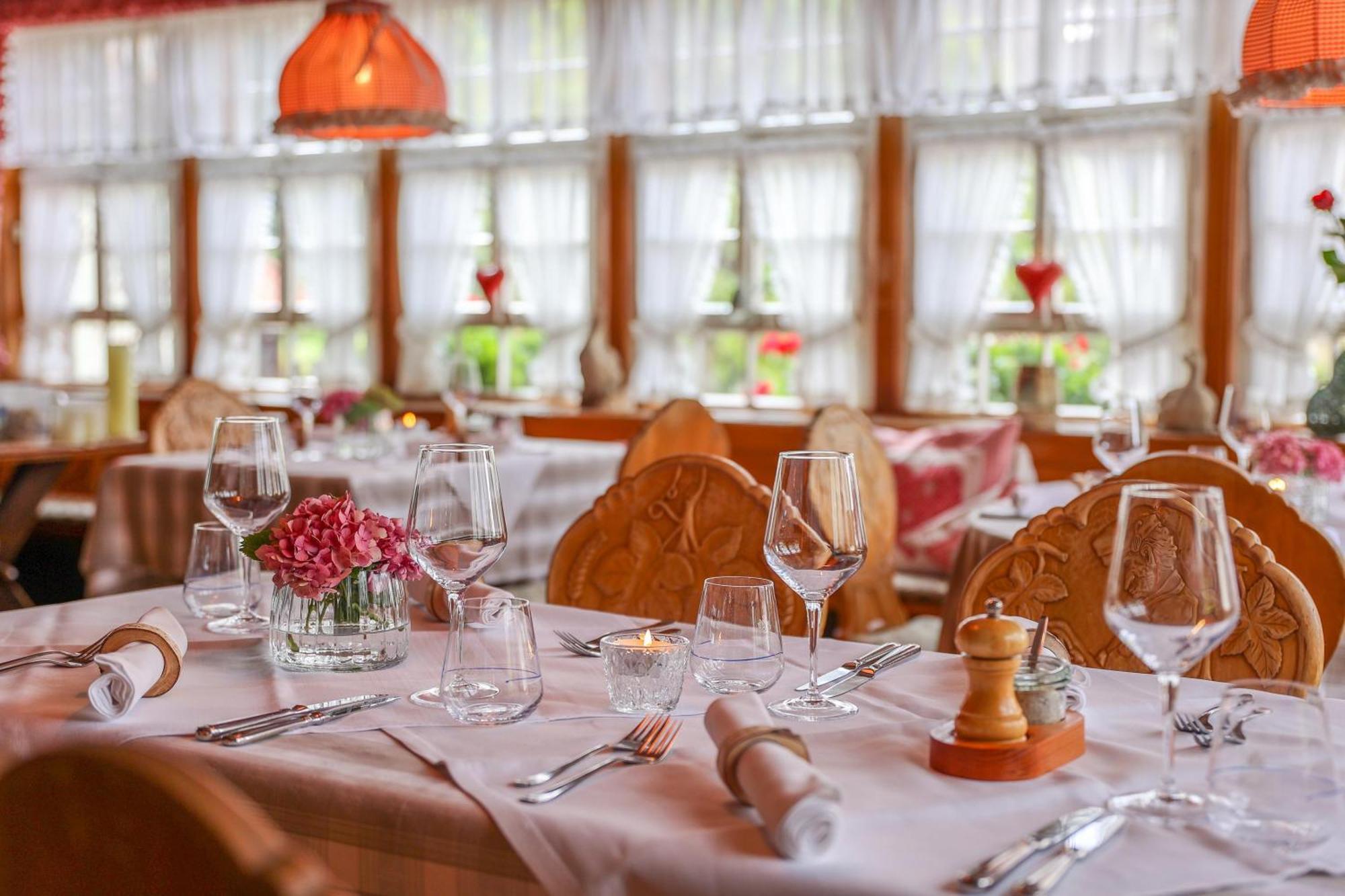 Hotel-Gasthaus Goldener Engel Glottertal Dış mekan fotoğraf