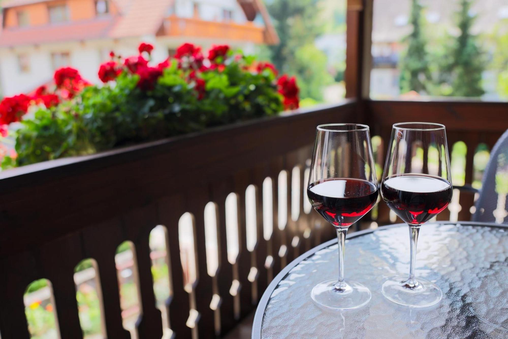 Hotel-Gasthaus Goldener Engel Glottertal Dış mekan fotoğraf