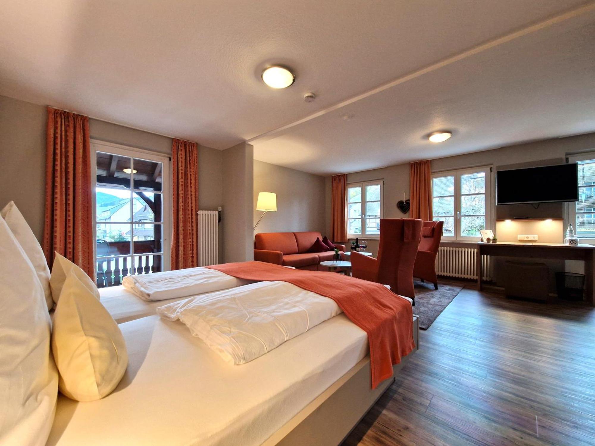Hotel-Gasthaus Goldener Engel Glottertal Dış mekan fotoğraf