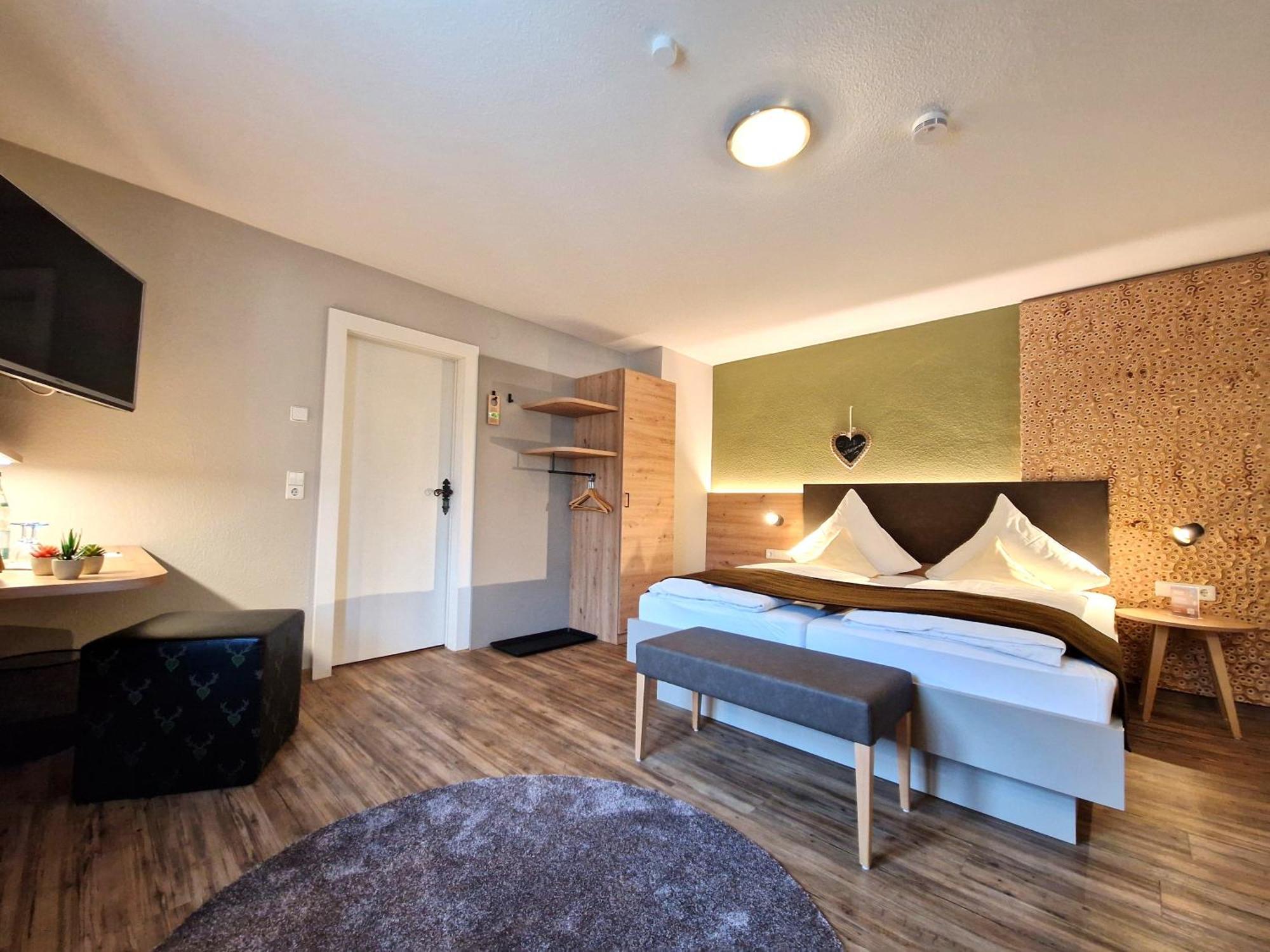 Hotel-Gasthaus Goldener Engel Glottertal Dış mekan fotoğraf