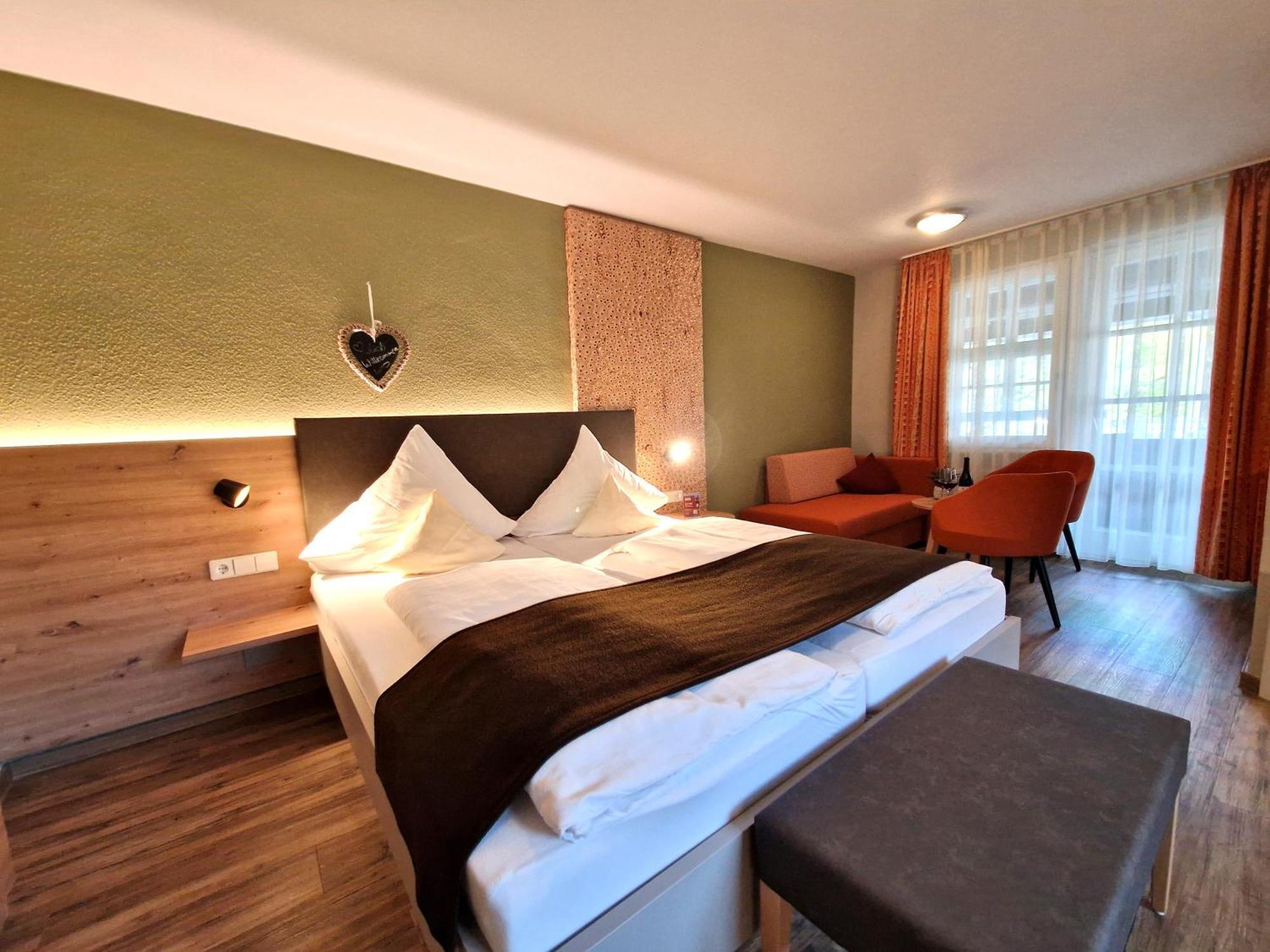 Hotel-Gasthaus Goldener Engel Glottertal Dış mekan fotoğraf
