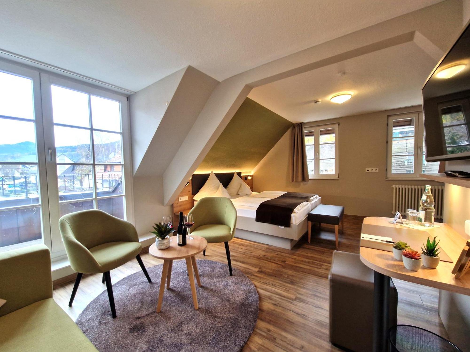 Hotel-Gasthaus Goldener Engel Glottertal Dış mekan fotoğraf