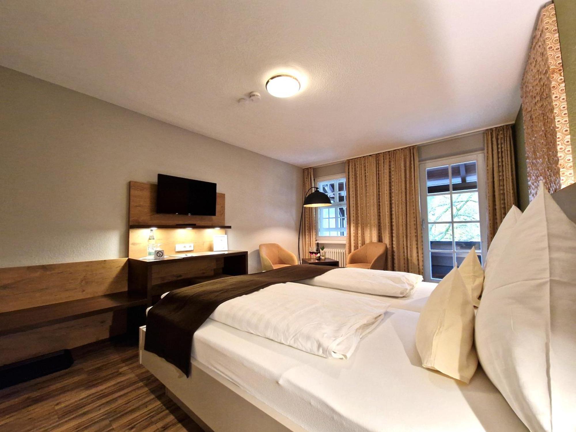 Hotel-Gasthaus Goldener Engel Glottertal Dış mekan fotoğraf
