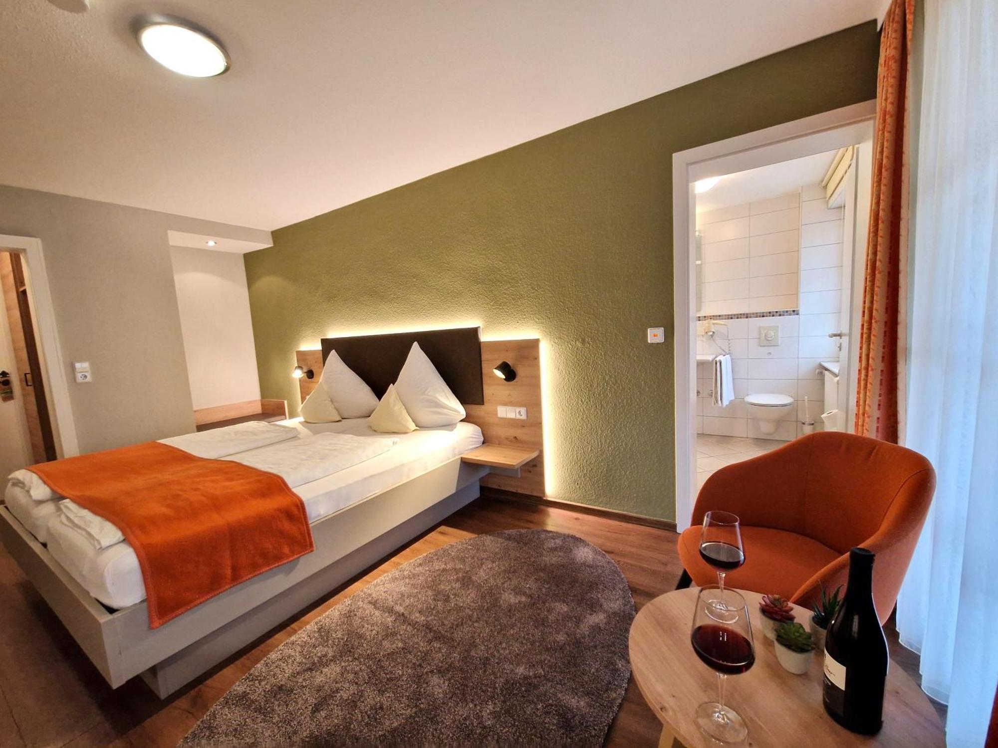 Hotel-Gasthaus Goldener Engel Glottertal Dış mekan fotoğraf