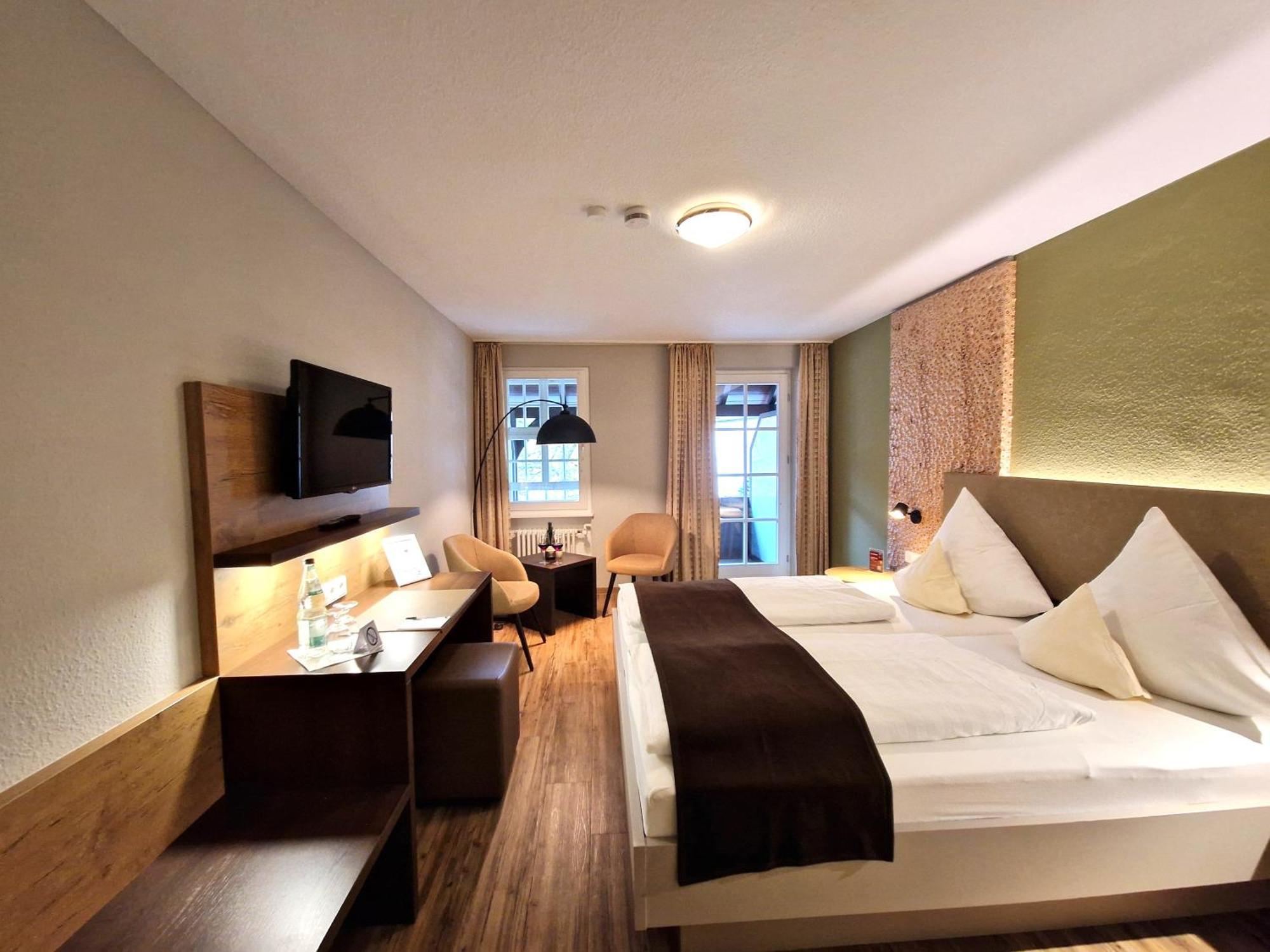 Hotel-Gasthaus Goldener Engel Glottertal Dış mekan fotoğraf